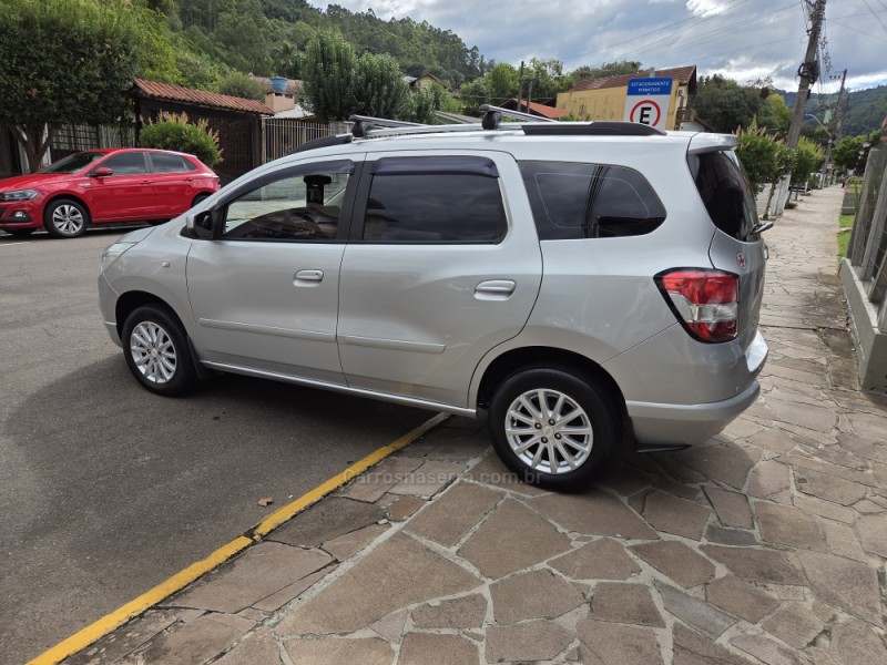 SPIN 1.8 LT 8V FLEX 4P MANUAL - 2014 - PICADA CAFé