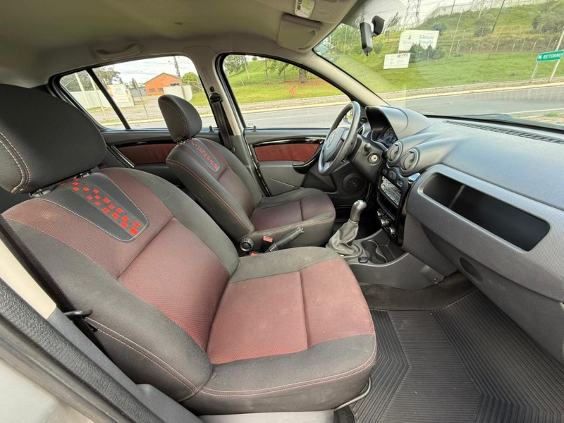 SANDERO 1.6 STEPWAY 8V FLEX 4P MANUAL - 2013 - FARROUPILHA