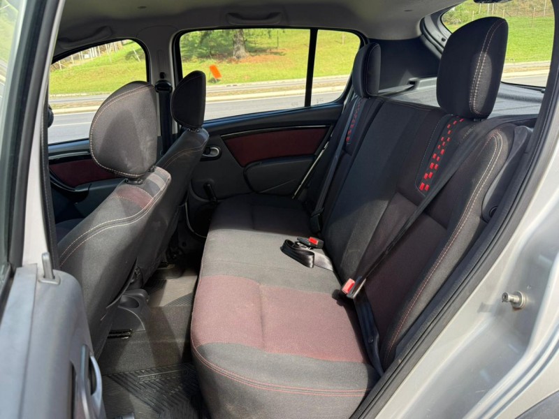 SANDERO 1.6 STEPWAY 8V FLEX 4P MANUAL - 2013 - FARROUPILHA