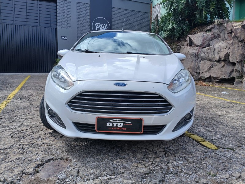 FIESTA 1.6 SE HATCH 16V FLEX 4P MANUAL - 2014 - FARROUPILHA