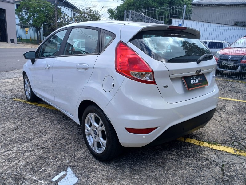 FIESTA 1.6 SE HATCH 16V FLEX 4P MANUAL - 2014 - FARROUPILHA