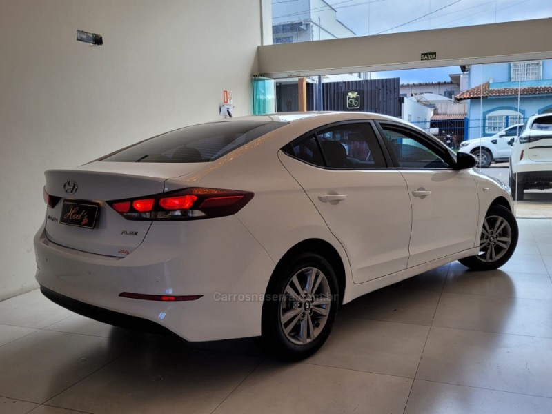 ELANTRA 2.0 16V FLEX 4P AUTOMÁTICO - 2017 - CANELA