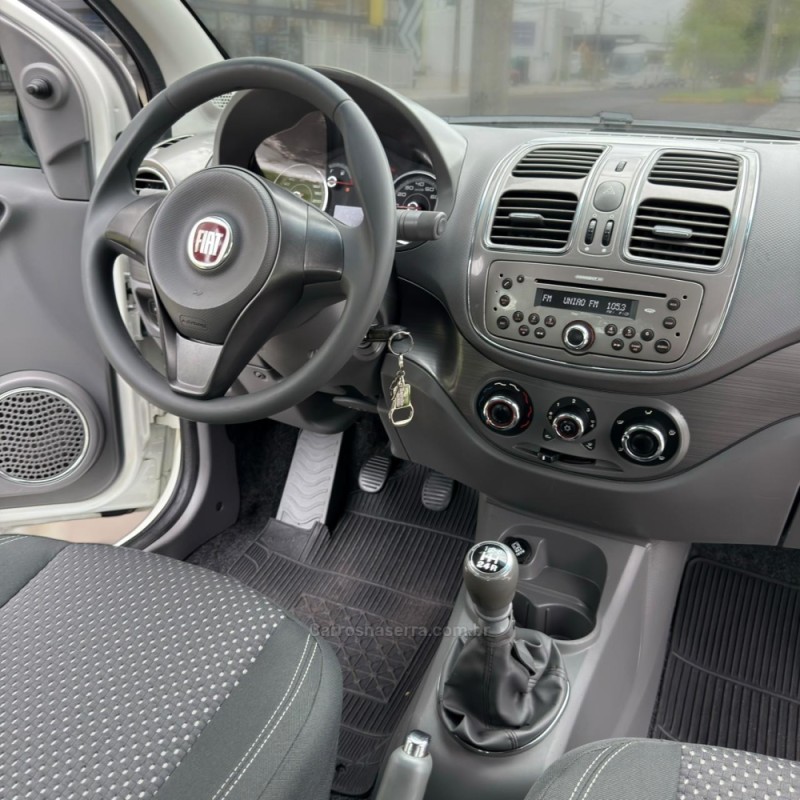 GRAND SIENA 1.6 MPI ESSENCE 16V FLEX 4P MANUAL - 2016 - NOVO HAMBURGO