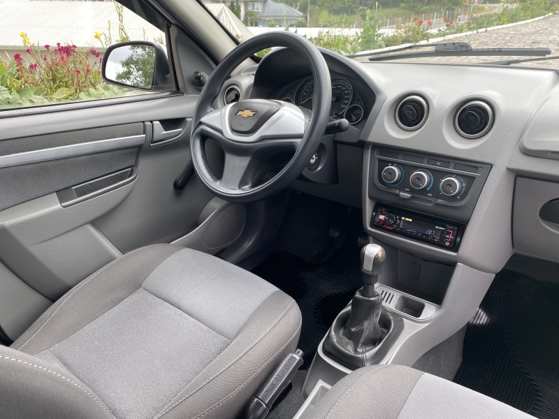 PRISMA 1.4 MPFI LT 8V FLEX 4P MANUAL - 2012 - CARLOS BARBOSA