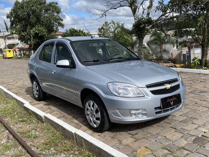 PRISMA 1.4 MPFI LT 8V FLEX 4P MANUAL - 2012 - CARLOS BARBOSA