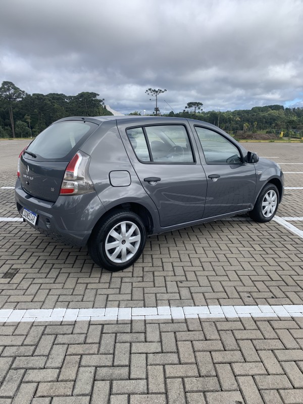 SANDERO 1.6 EXPRESSION 8V FLEX 4P MANUAL - 2014 - CAXIAS DO SUL