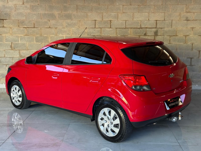 ONIX 1.4 MPFI LT 8V FLEX 4P MANUAL - 2015 - CAXIAS DO SUL