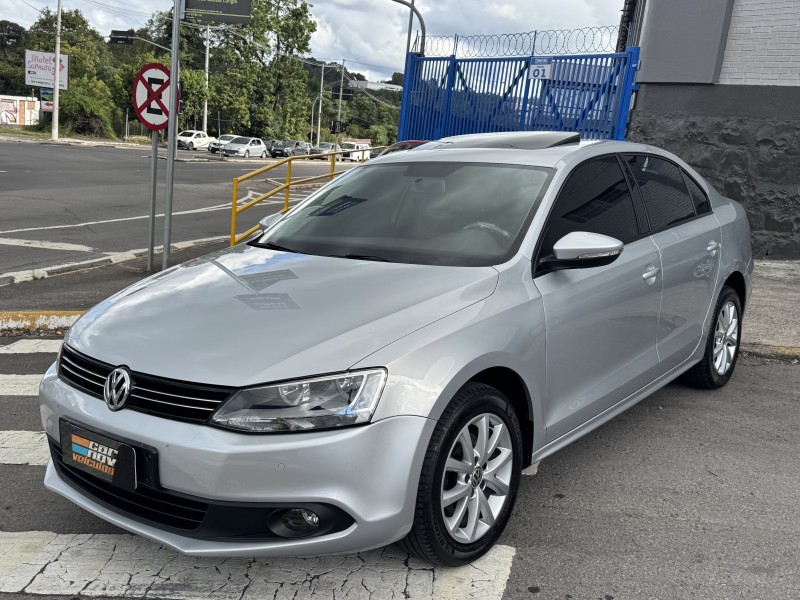 JETTA 2.0 COMFORTLINE FLEX 4P TIPTRONIC - 2013 - CAXIAS DO SUL
