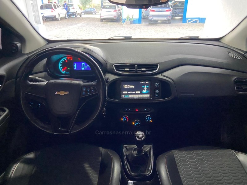 ONIX 1.4 MPFI LTZ 8V FLEX 4P MANUAL - 2017 - VACARIA