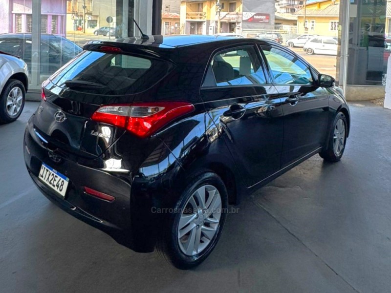 HB20 1.6 PREMIUM 16V FLEX 4P MANUAL - 2013 - VACARIA