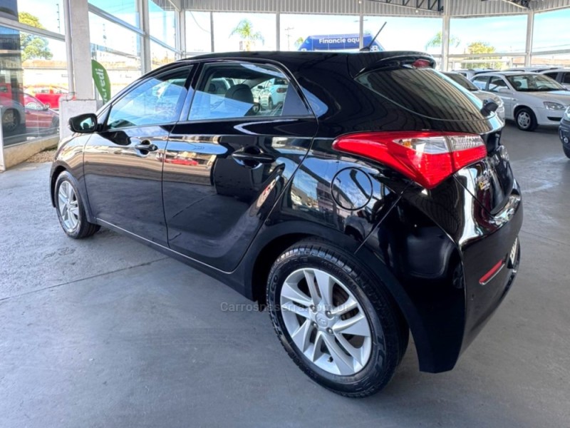 HB20 1.6 PREMIUM 16V FLEX 4P MANUAL - 2013 - VACARIA