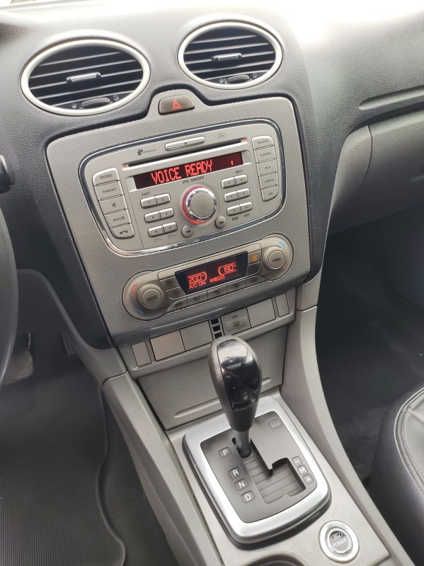 FOCUS 2.0 GHIA 16V GASOLINA 4P AUTOMÁTICO - 2011 - VALE REAL