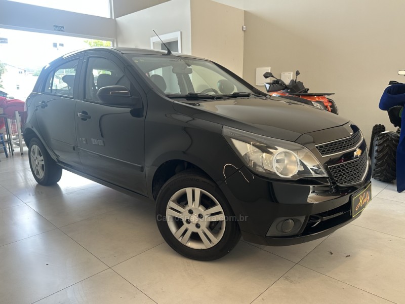 AGILE 1.4 MPFI LTZ 8V FLEX 4P MANUAL - 2013 - CANELA