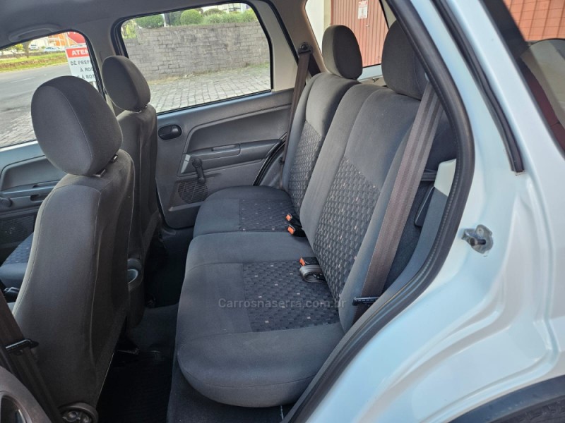 ECOSPORT 1.6 XL 8V FLEX 4P MANUAL - 2005 - VERANóPOLIS