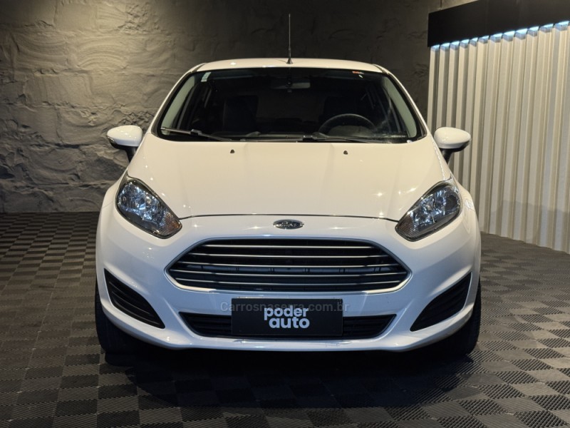 FIESTA 1.6 SE HATCH 16V FLEX 4P MANUAL - 2017 - FARROUPILHA