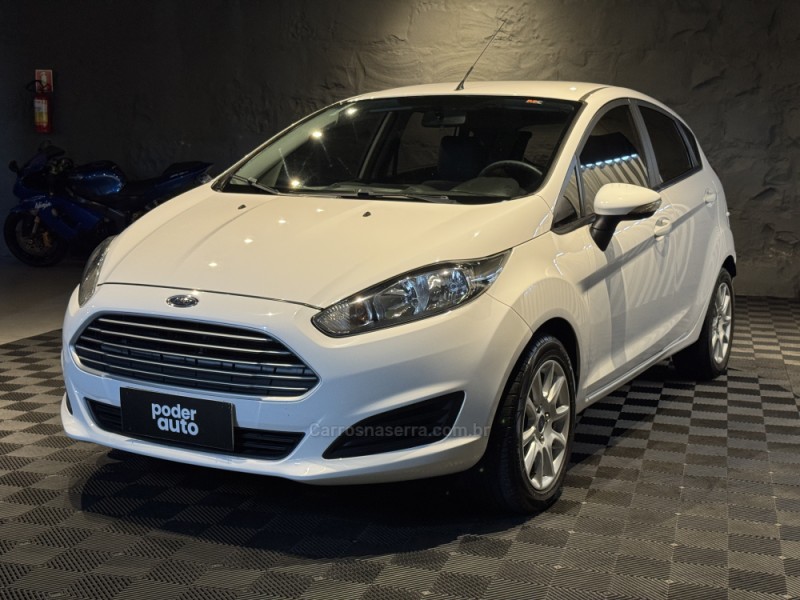 FIESTA 1.6 SE HATCH 16V FLEX 4P MANUAL - 2017 - FARROUPILHA