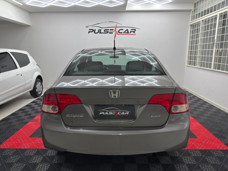CIVIC 1.8 LXS 16V GASOLINA 4P MANUAL - 2007 - CAXIAS DO SUL
