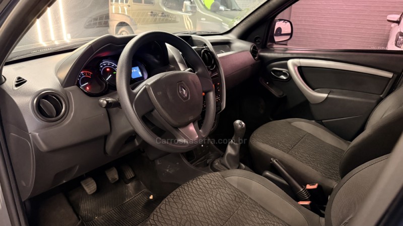 DUSTER 1.6 DYNAMIQUE 4X2 16V FLEX 4P MANUAL - 2017 - ESTâNCIA VELHA