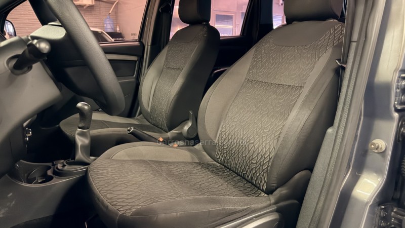 DUSTER 1.6 DYNAMIQUE 4X2 16V FLEX 4P MANUAL - 2017 - ESTâNCIA VELHA