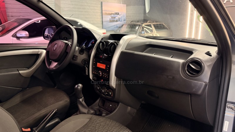 DUSTER 1.6 DYNAMIQUE 4X2 16V FLEX 4P MANUAL - 2017 - ESTâNCIA VELHA