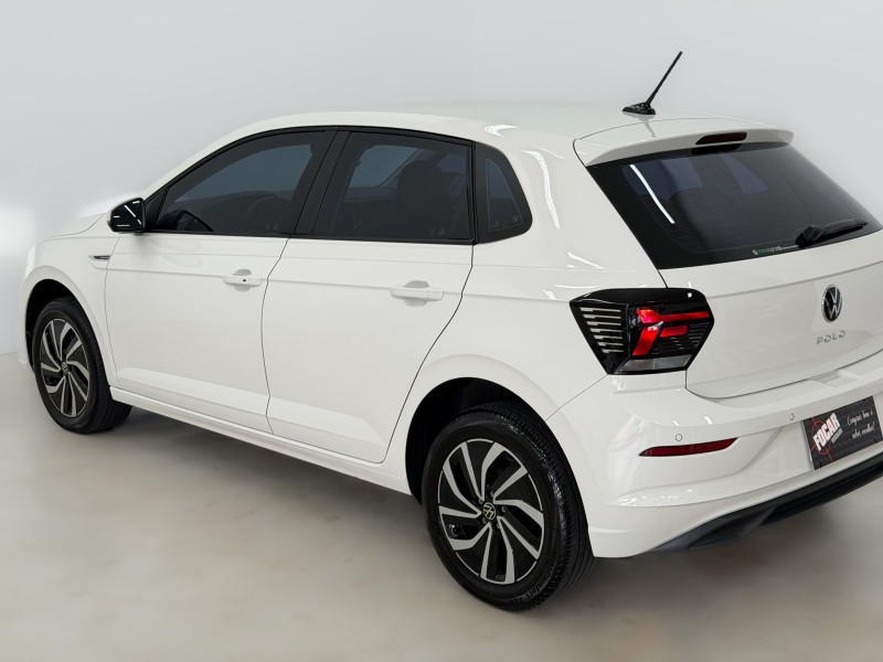 POLO 1.0 170 TSI 12V HIGHLINE FLEX 4P AUTOMÁTICO - 2024 - CAXIAS DO SUL