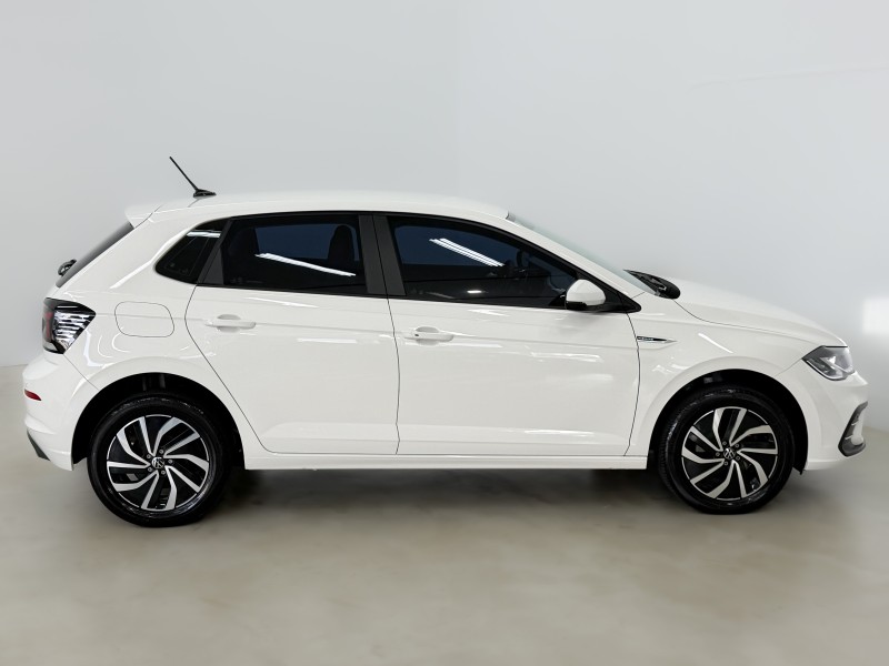 POLO 1.0 170 TSI 12V HIGHLINE FLEX 4P AUTOMÁTICO - 2024 - CAXIAS DO SUL
