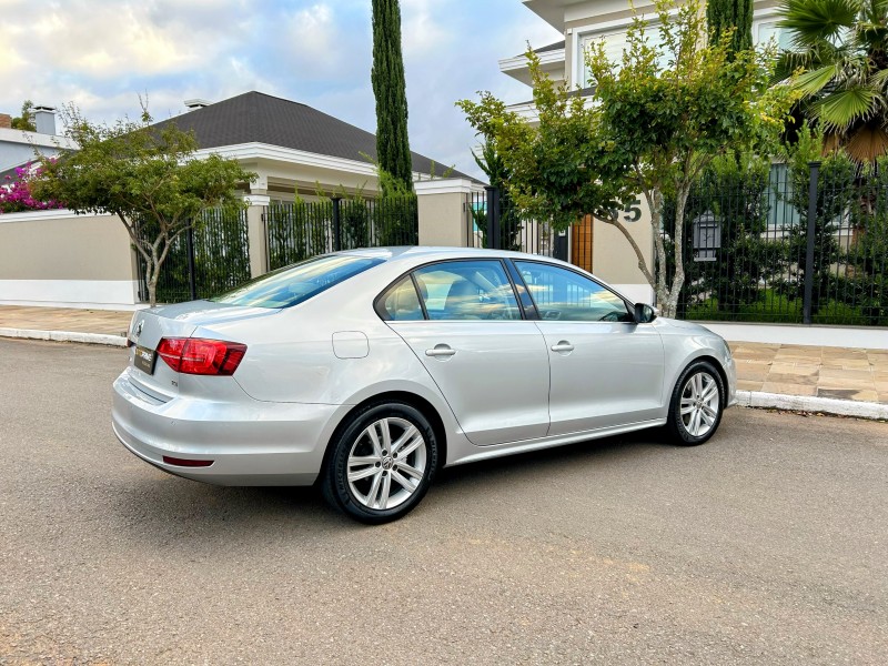 JETTA 2.0 TSI HIGHLINE 211CV GASOLINA 4P TIPTRONIC - 2015 - BENTO GONçALVES
