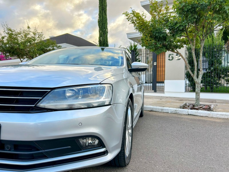 JETTA 2.0 TSI HIGHLINE 211CV GASOLINA 4P TIPTRONIC - 2015 - BENTO GONçALVES