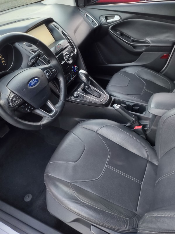 FOCUS 2.0 TITANIUM FASTBACK 16V FLEX 4P AUTOMÁTICO - 2016 - VALE REAL