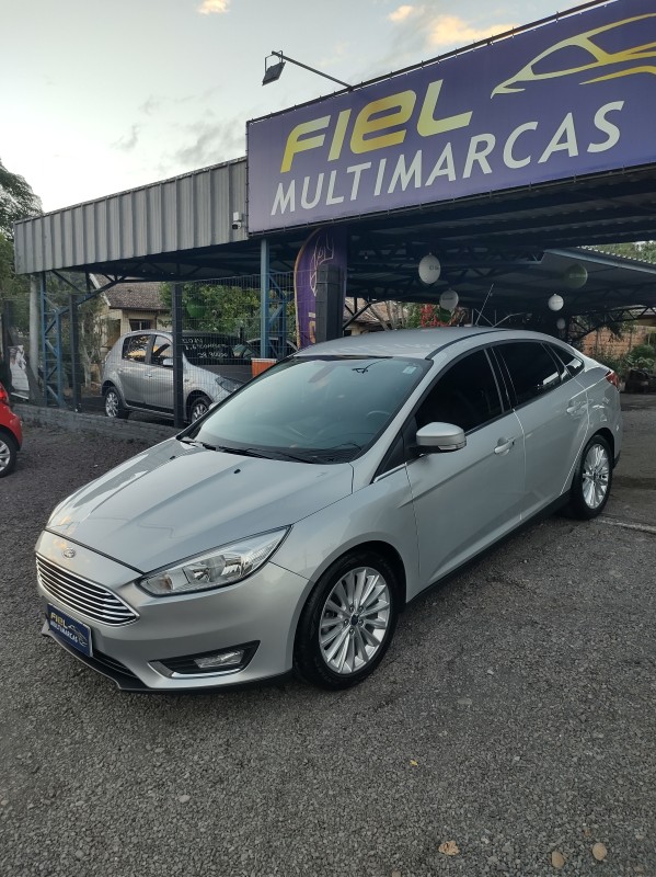 focus 2.0 titanium fastback 16v flex 4p automatico 2016 vale real