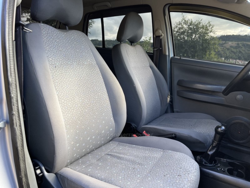 FOX 1.6 MI PLUS 8V FLEX 4P MANUAL - 2005 - NOVA BASSANO