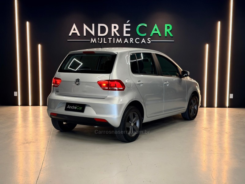 FOX 1.0 MI TRENDLINE 8V FLEX 4P MANUAL - 2015 - ESTâNCIA VELHA