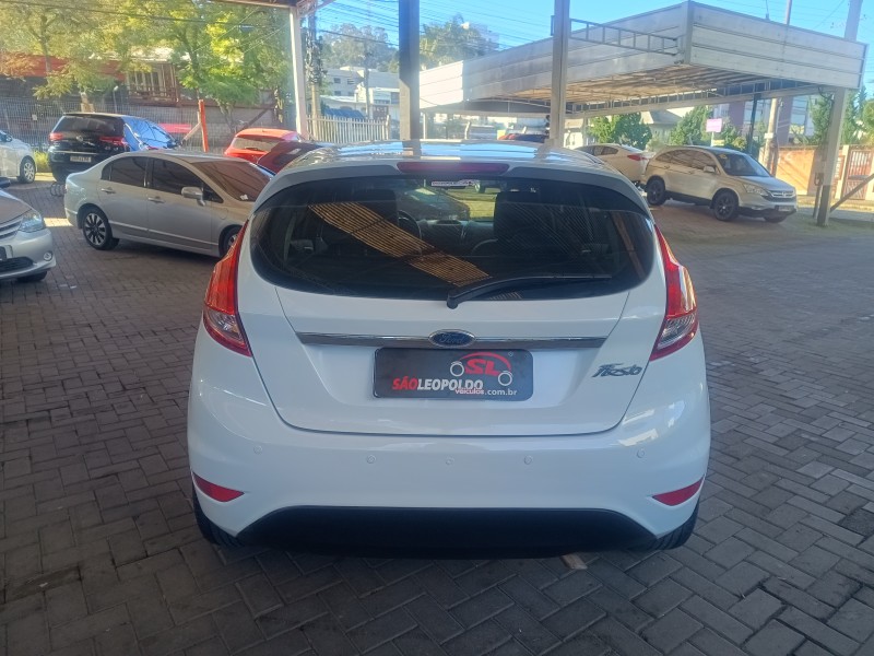FIESTA 1.5 SE HATCH 16V FLEX 4P MANUAL - 2014 - CAXIAS DO SUL