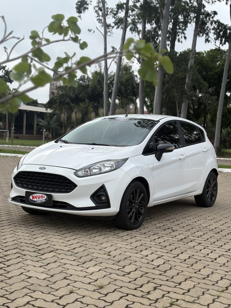 fiesta 1.6 sel hatch 16v flex 4p automatico 2018 lajeado