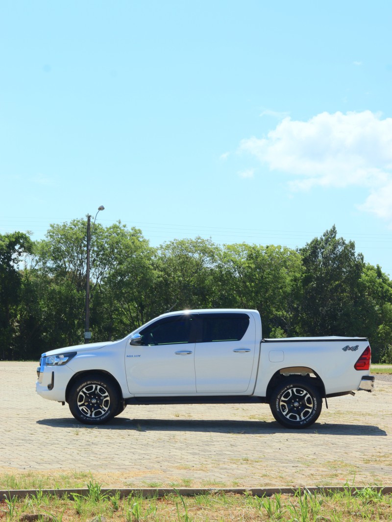 HILUX 2.8 SR 4X4 CD 16V DIESEL 4P MANUAL - 2021 - ANTôNIO PRADO