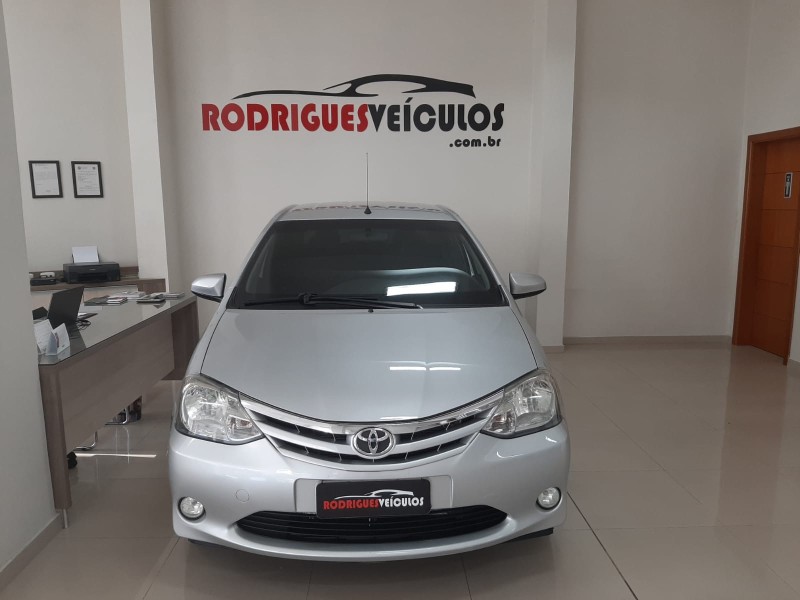 ETIOS 1.5 XLS SEDAN 16V FLEX 4P MANUAL - 2014 - CAXIAS DO SUL