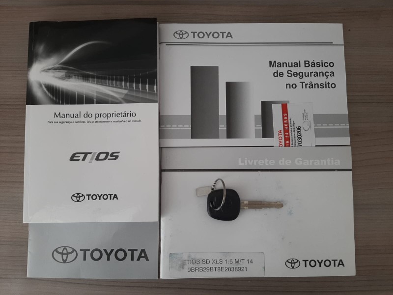 ETIOS 1.5 XLS SEDAN 16V FLEX 4P MANUAL - 2014 - CAXIAS DO SUL