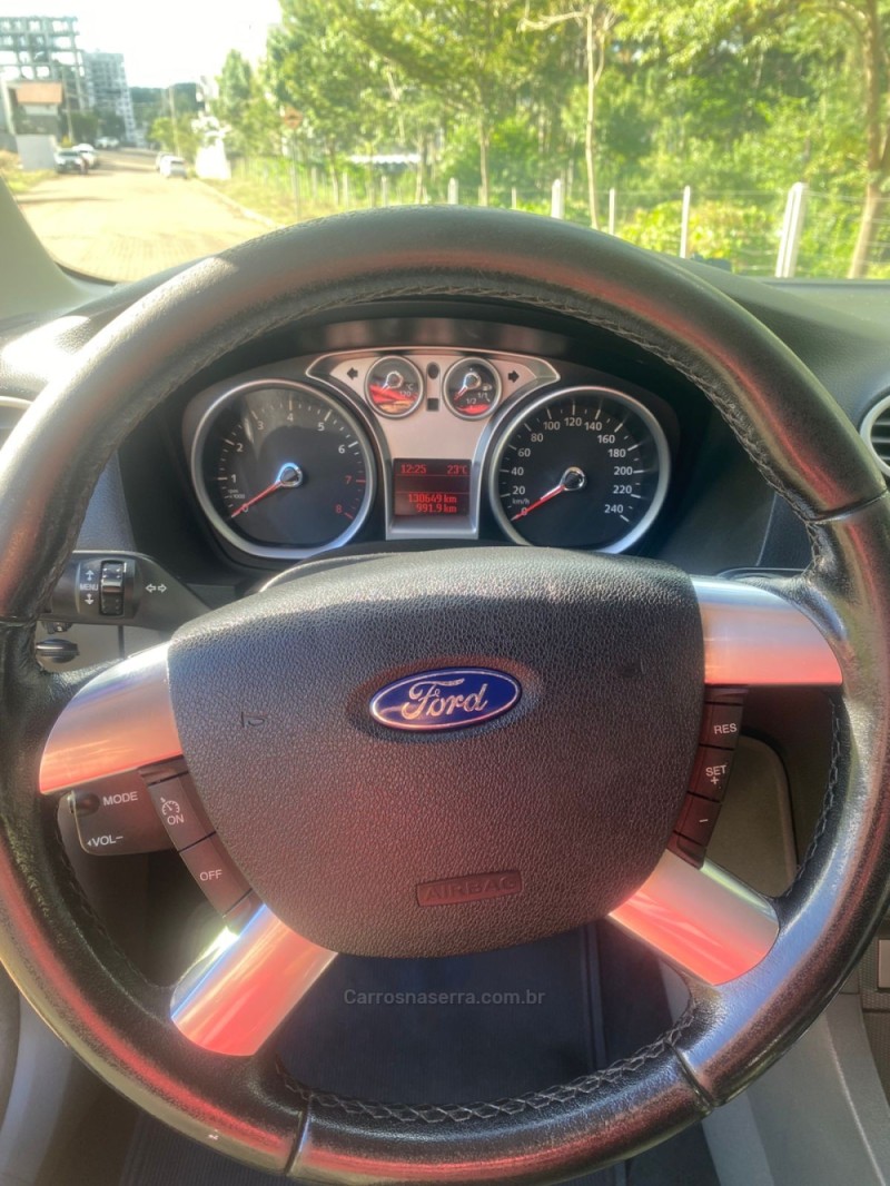 FOCUS 2.0 TITANIUM SEDAN 16V FLEX 4P AUTOMÁTICO - 2012 - SANANDUVA