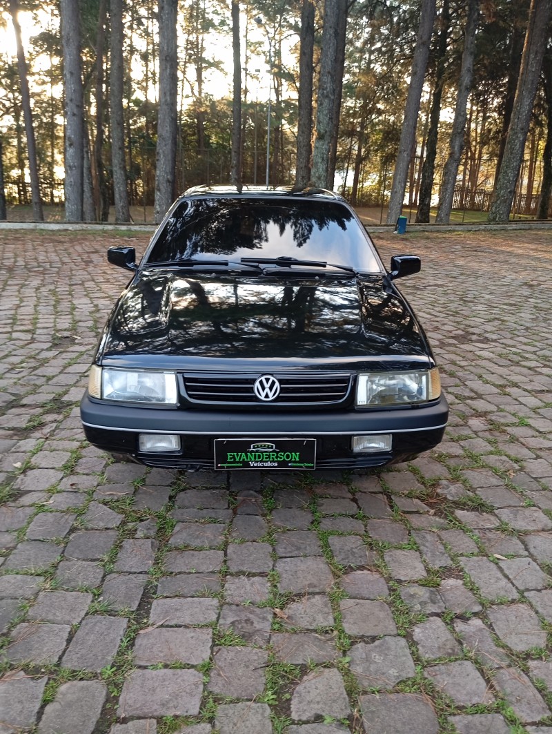 SANTANA 1.8 CLI 8V GASOLINA 4P MANUAL - 1995 - CAXIAS DO SUL