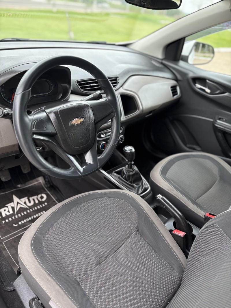 PRISMA 1.4 MPFI LTZ 8V FLEX 4P MANUAL - 2014 - LAJEADO