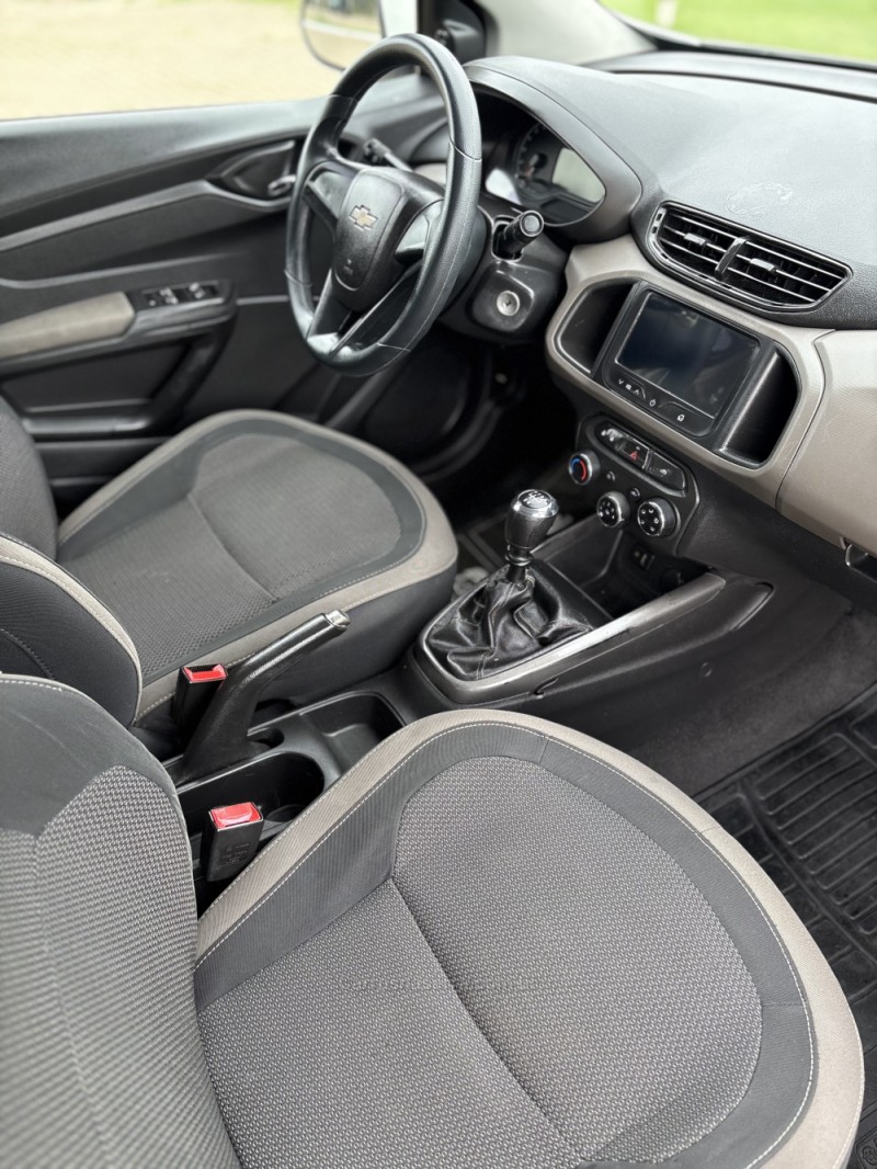 PRISMA 1.4 MPFI LTZ 8V FLEX 4P MANUAL - 2014 - LAJEADO