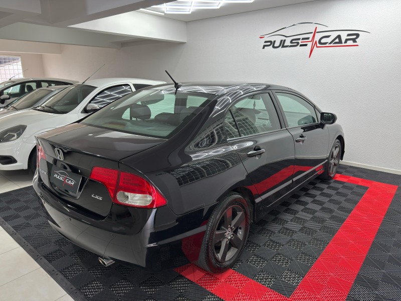 CIVIC 1.8 LXS 16V GASOLINA 4P MANUAL - 2007 - CAXIAS DO SUL