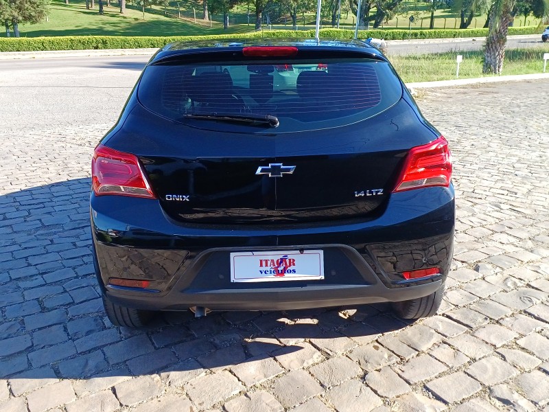 ONIX 1.4 MPFI LTZ 8V FLEX 4P MANUAL - 2018 - FLORES DA CUNHA