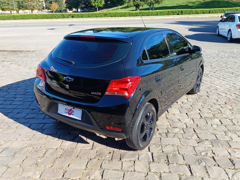 ONIX 1.4 MPFI LTZ 8V FLEX 4P MANUAL - 2018 - FLORES DA CUNHA