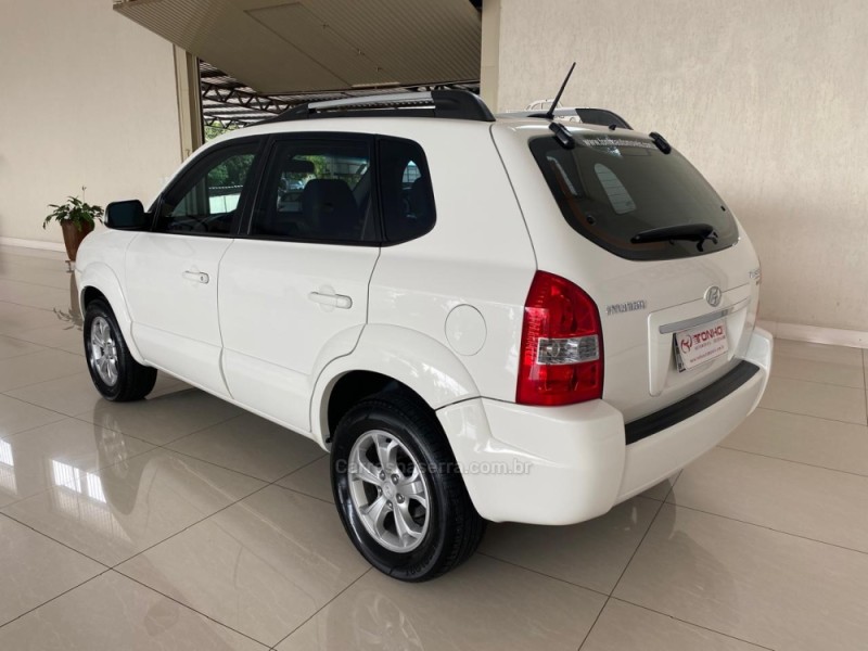 TUCSON 2.0 MPFI GLS 16V 143CV 2WD FLEX 4P AUTOMÁTICO - 2016 - LAJEADO