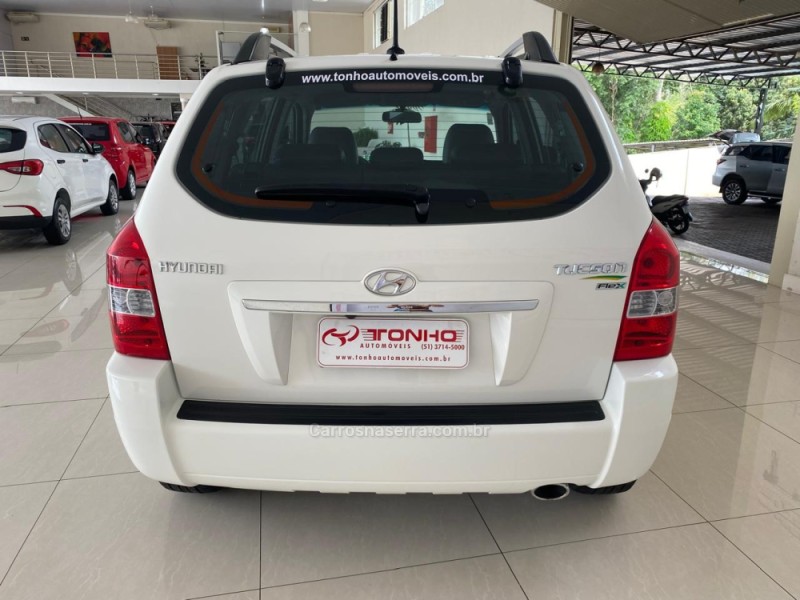 TUCSON 2.0 MPFI GLS 16V 143CV 2WD FLEX 4P AUTOMÁTICO - 2016 - LAJEADO
