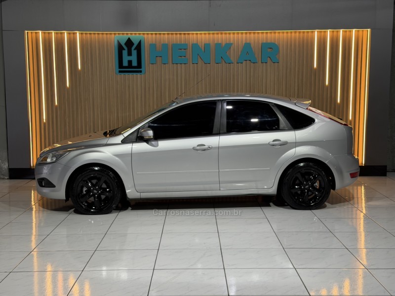 FOCUS 1.6 GLX 16V FLEX 4P MANUAL - 2012 - CAMPO BOM