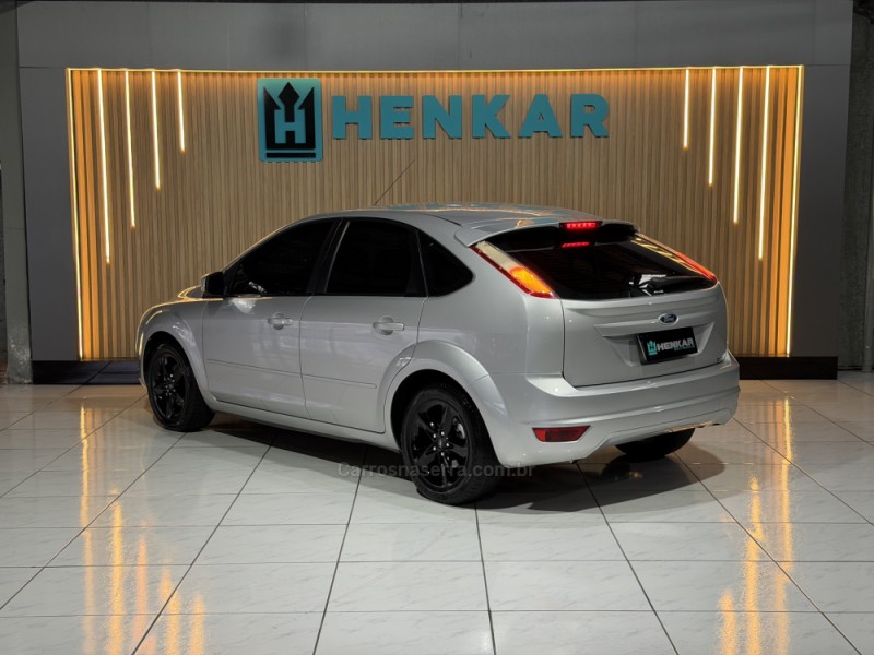 FOCUS 1.6 GLX 16V FLEX 4P MANUAL - 2012 - CAMPO BOM