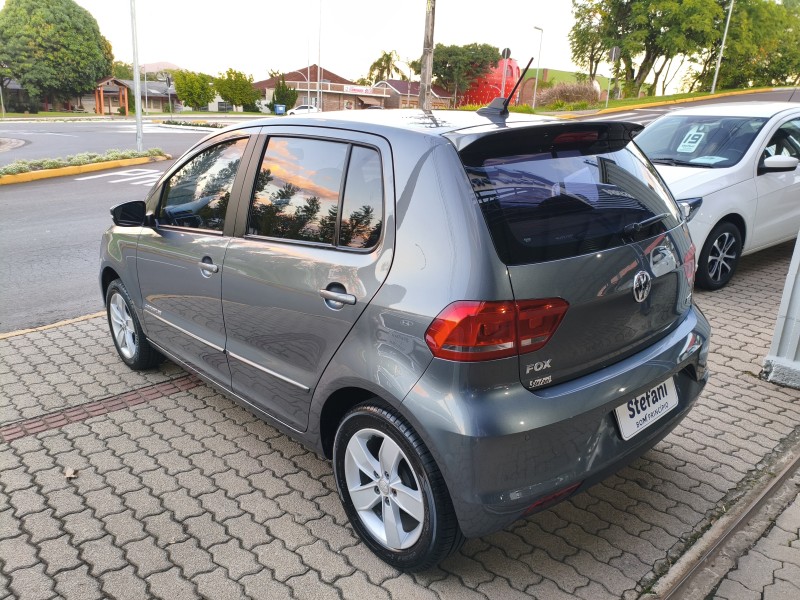 FOX 1.6 MSI COMFORTLINE 8V FLEX 4P MANUAL - 2017 - BOM PRINCíPIO