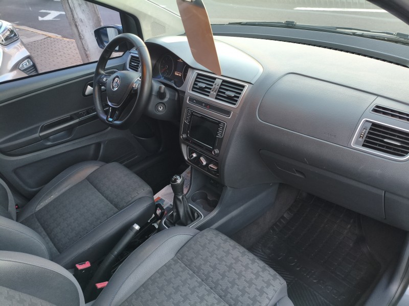 FOX 1.6 MSI COMFORTLINE 8V FLEX 4P MANUAL - 2017 - BOM PRINCíPIO